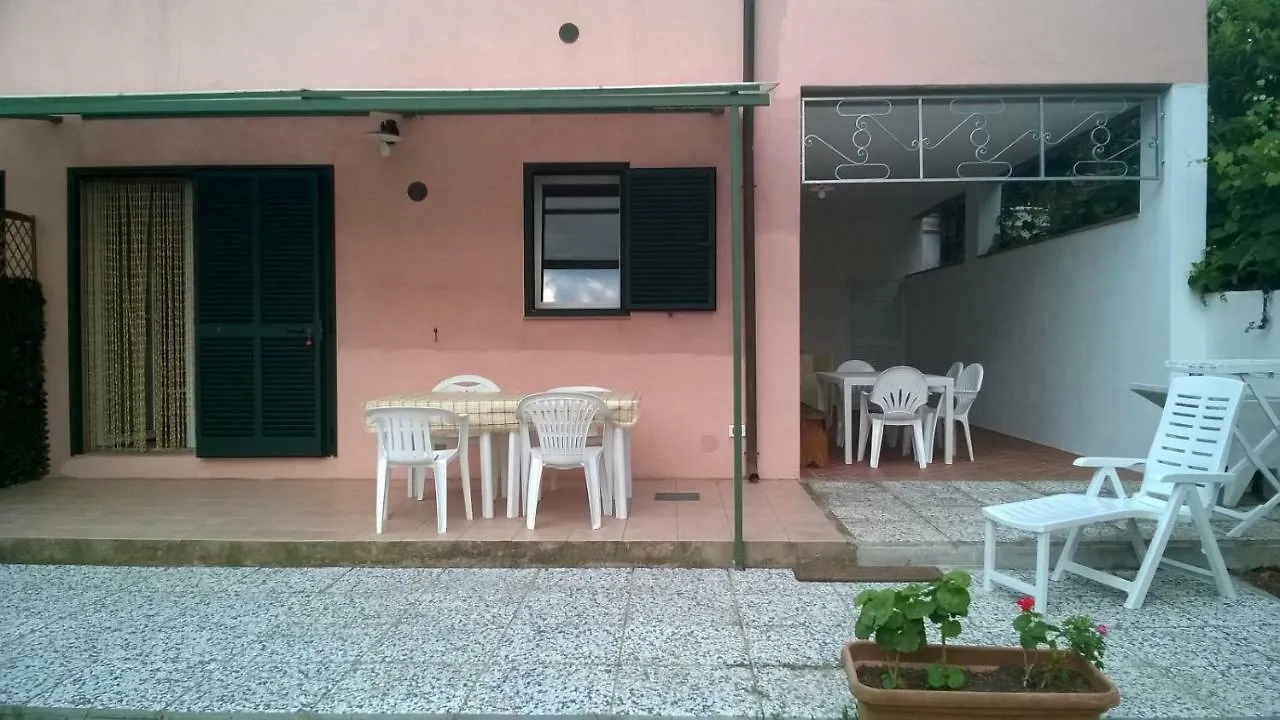 קאפוליברי Chiara&Simone Apartments 0*,